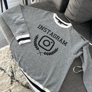 Instagram Sweatshirt/Top